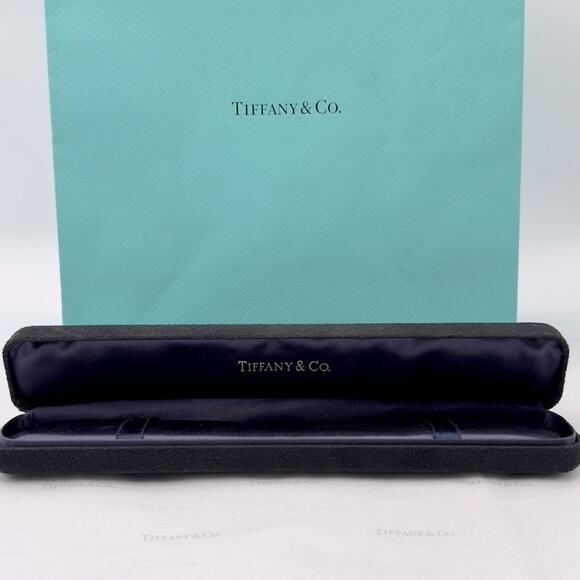 New Tiffany & Co. Black Suede Bracelet Jewelry Box Presentation Keepsake Box - Picture 8 of 8